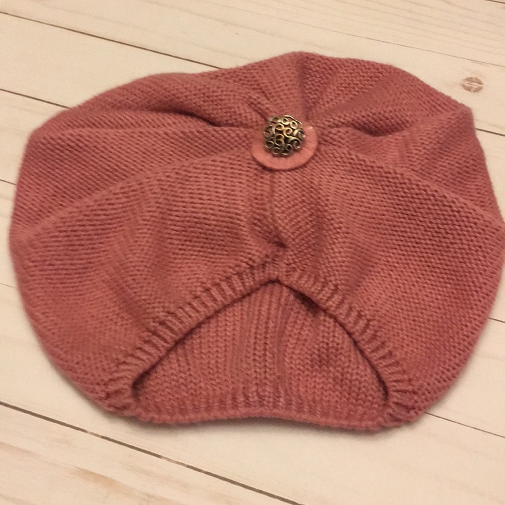 Woman’s hat - Picture 3 of 3
